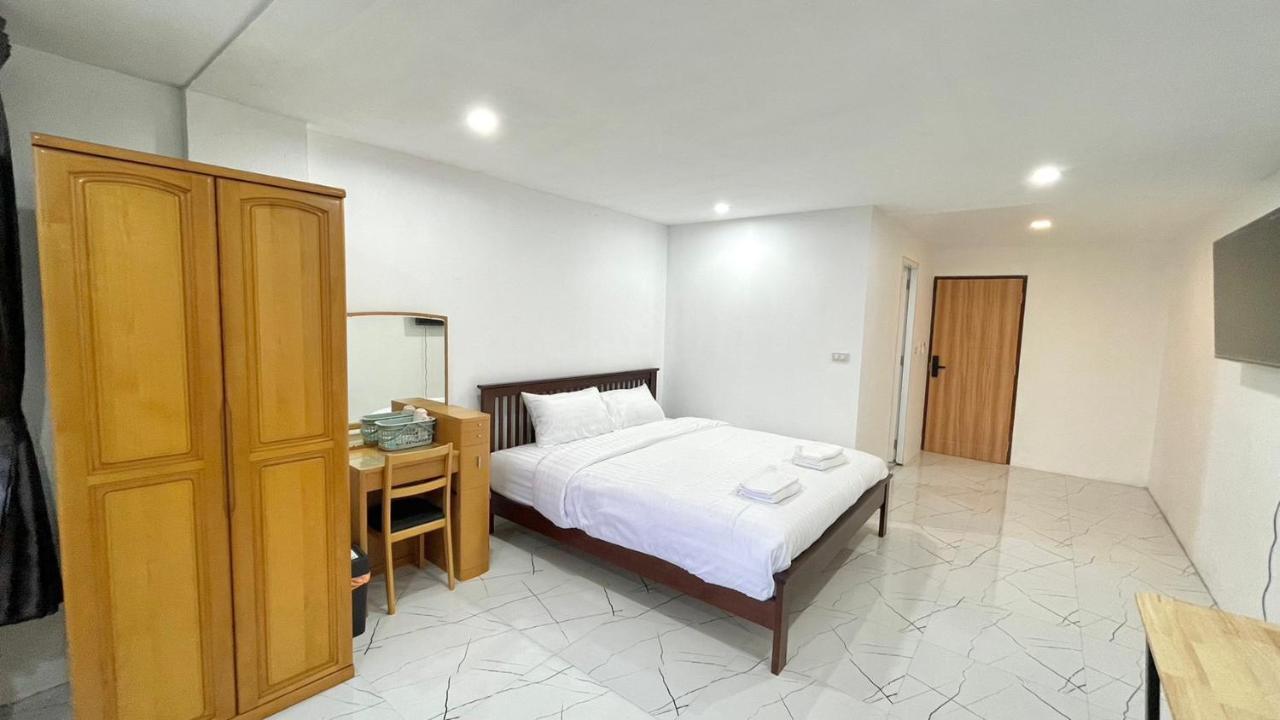 Little Seoul Hotel Чиангмай Екстериор снимка